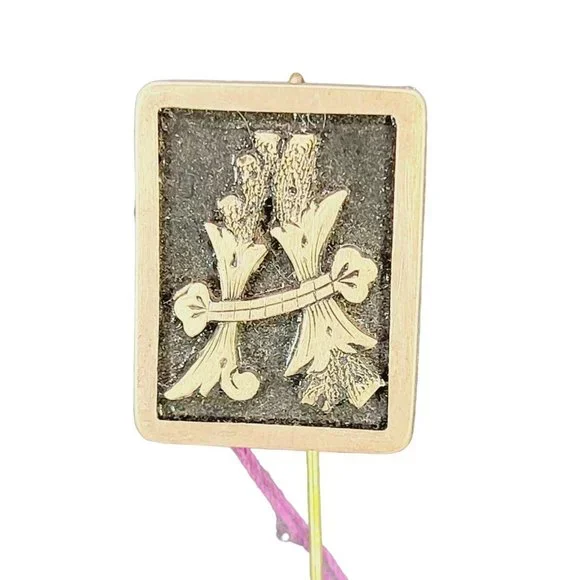 Antique Glam Victorian Hollowware Square 10k Gold Stick Pin Antique Victorian Fan Stick Pin – 14K Yellow Gold main image 4